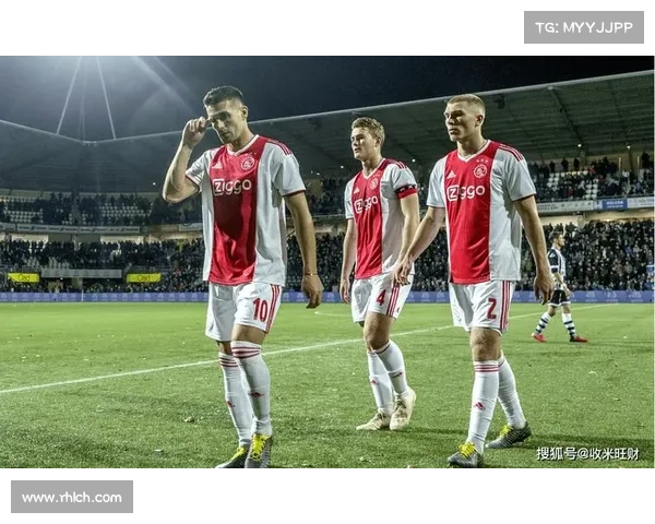 埃因霍温青年队与阿贾克斯青年队的五大差异与特点解析